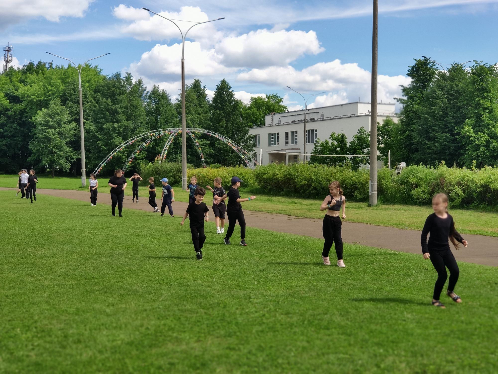 Утренняя тренировка на улице. Фото 17