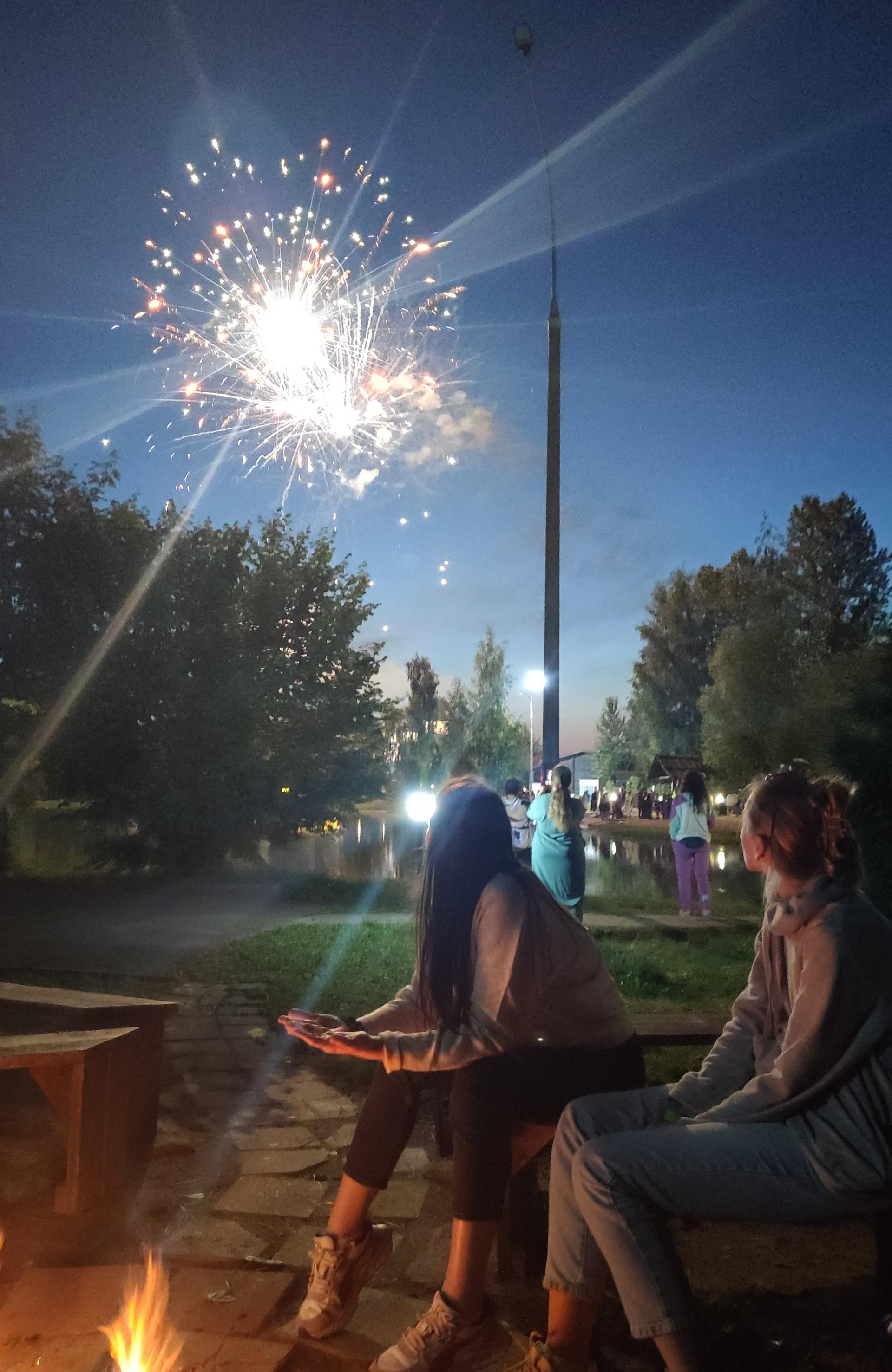 Бассейн, вечерний костёр и свободное время. Фото 16